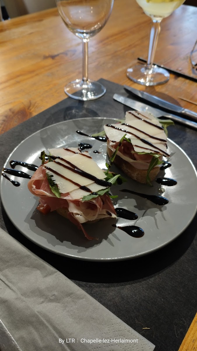 L'entre 2, Restaurant-4